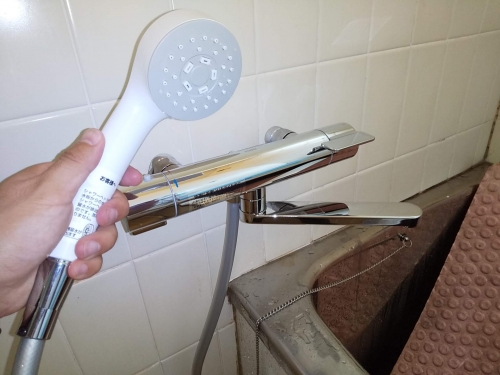 【TOTO製】浴室　壁付サーモシャワー水栓金具取替！